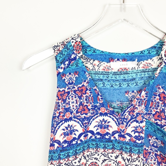 Lush Norstrom Sleeveless Patterned Blouse Blue - Picture 2 of 6